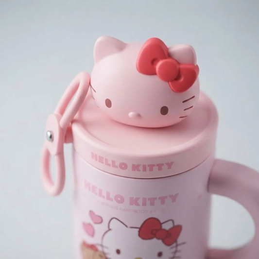 Termo Hello Kitty Sanrio 580ml - detalle tapa 3D rosa